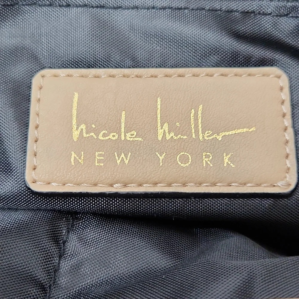 Nicole Miller vegan signature bag. Size 13 X 9